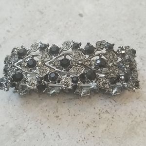 Azuli Skye black and silver stretch bracelet